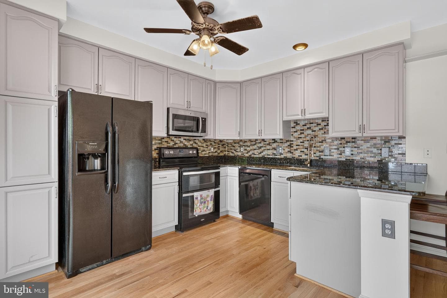 6295 Taliaferro Way photo 10