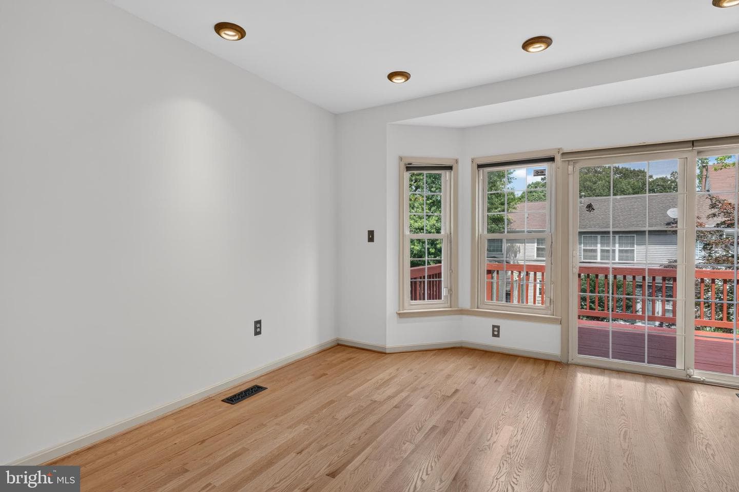 6295 Taliaferro Way photo 14