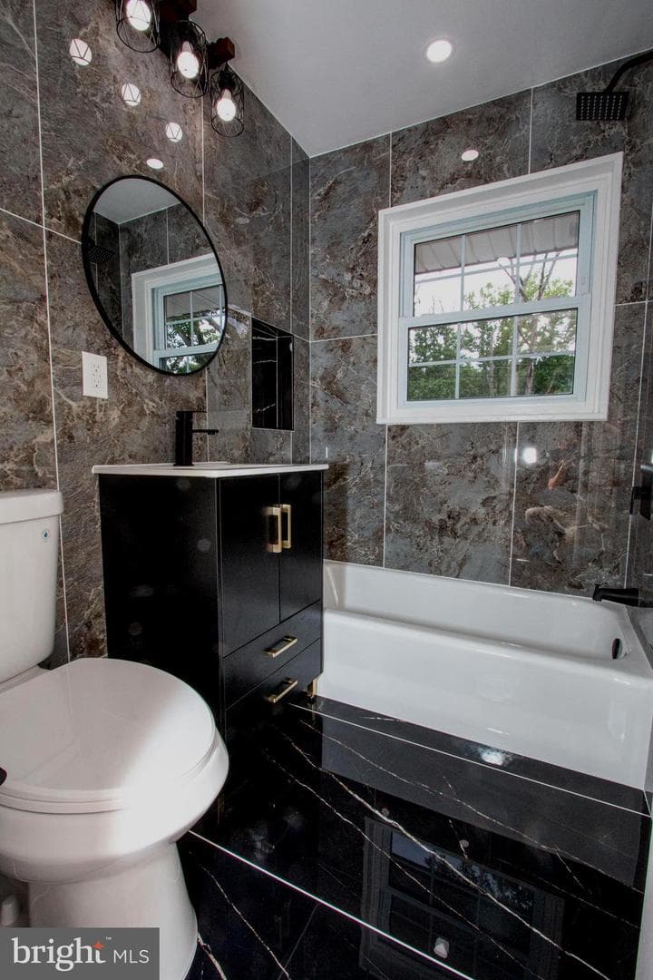 6203 Telegraph Road photo 38