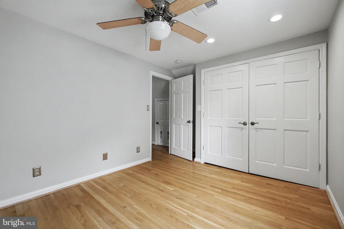 3128 Wayne Road photo 10