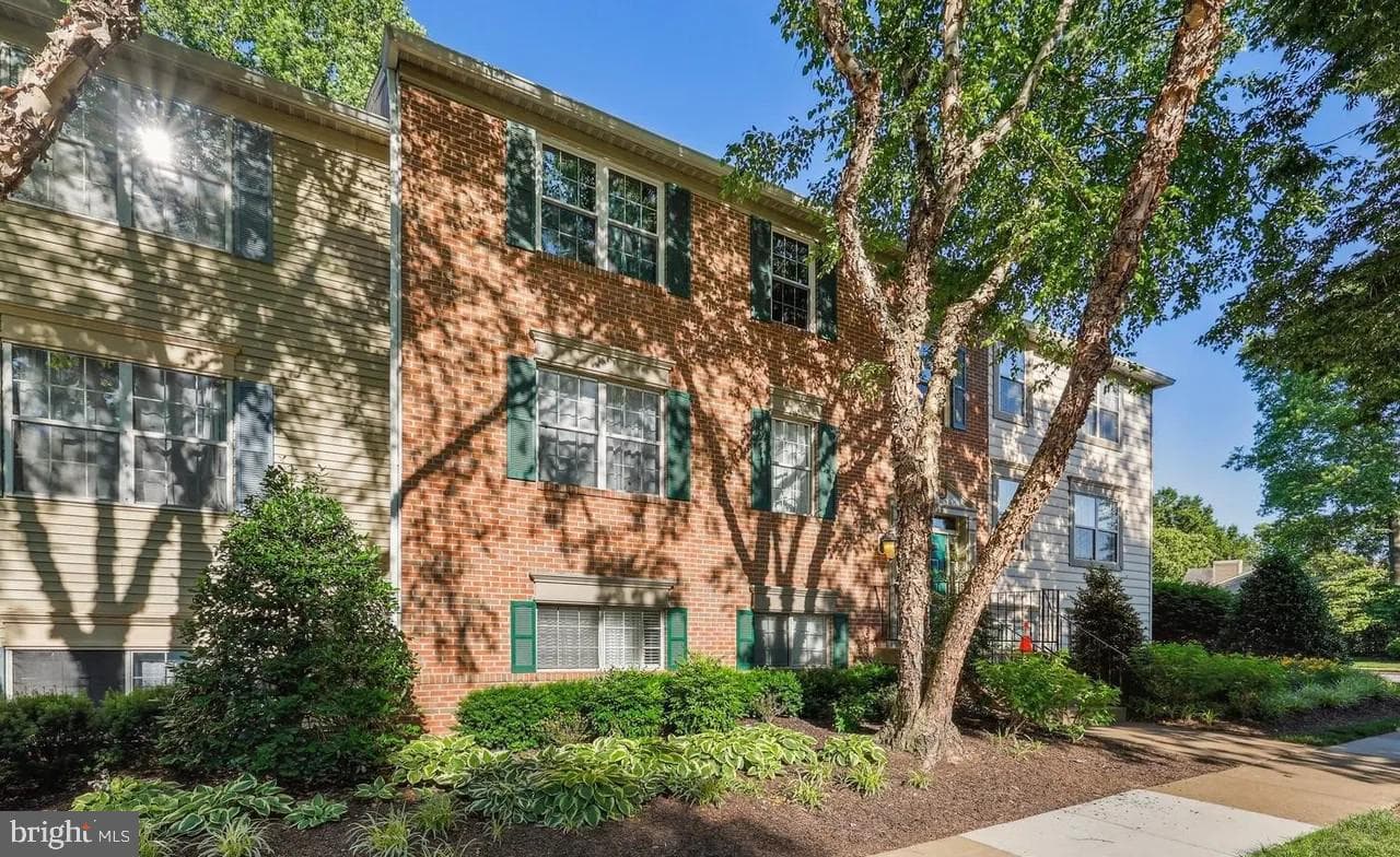 12023 Golf Ridge Ct # 202 photo 3