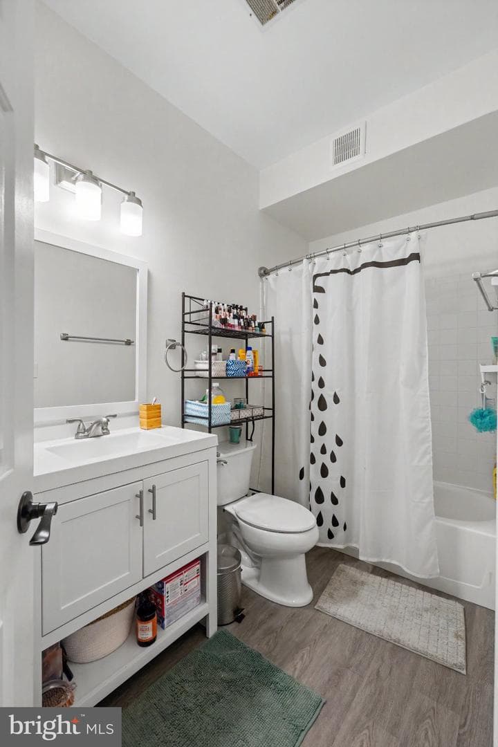 5990 Founders Court #104 photo 6