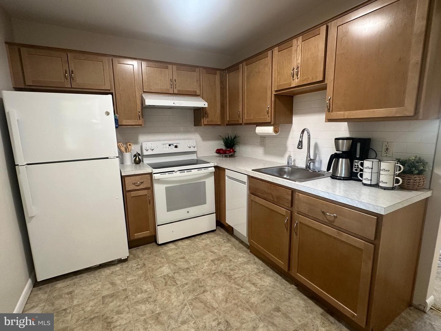 2503 Glengyle Dr # 143 photo 8