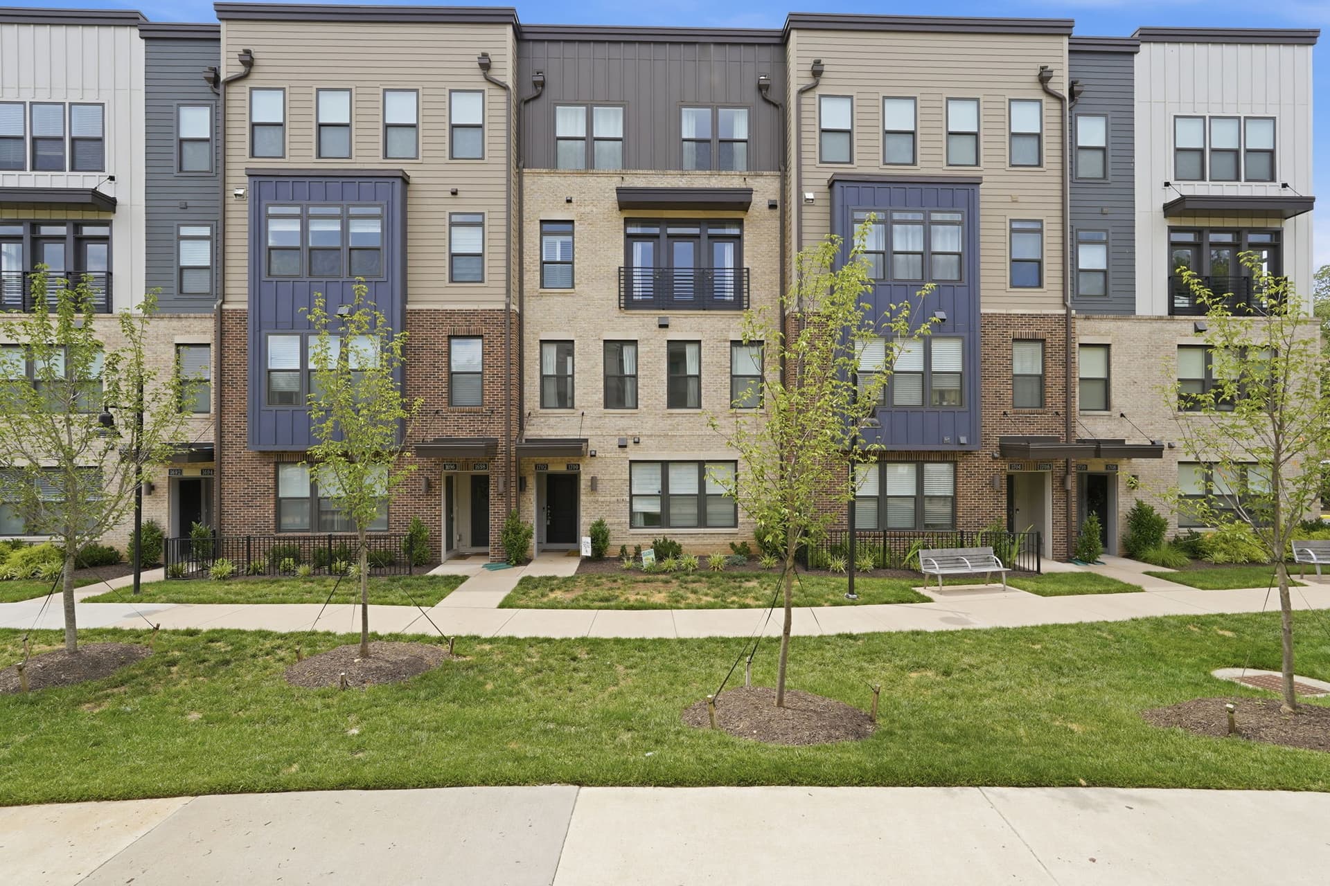 1702 Bandit Loop #19b, Reston