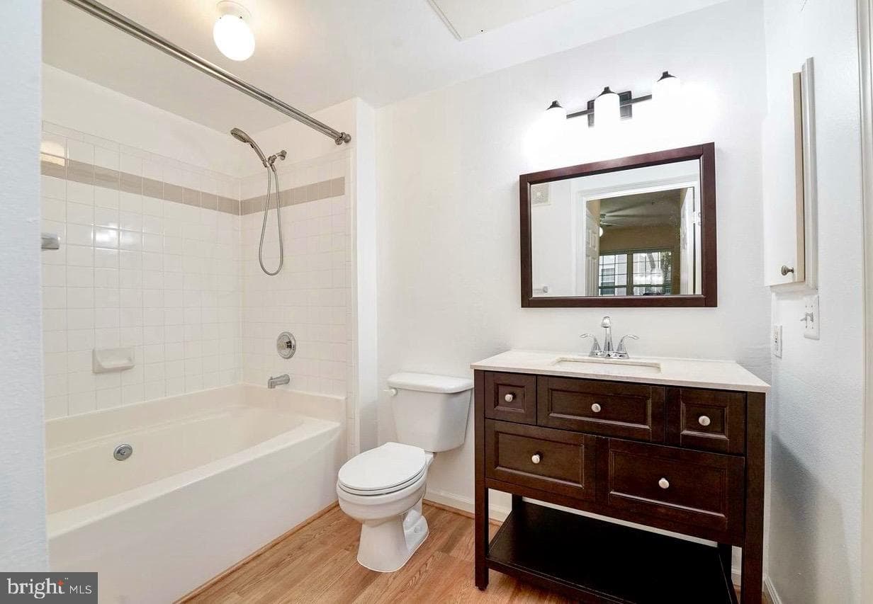 3021 Nicosh Cir # 1103 photo 5
