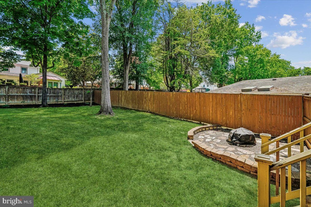 2305 Londonderry Road photo 11