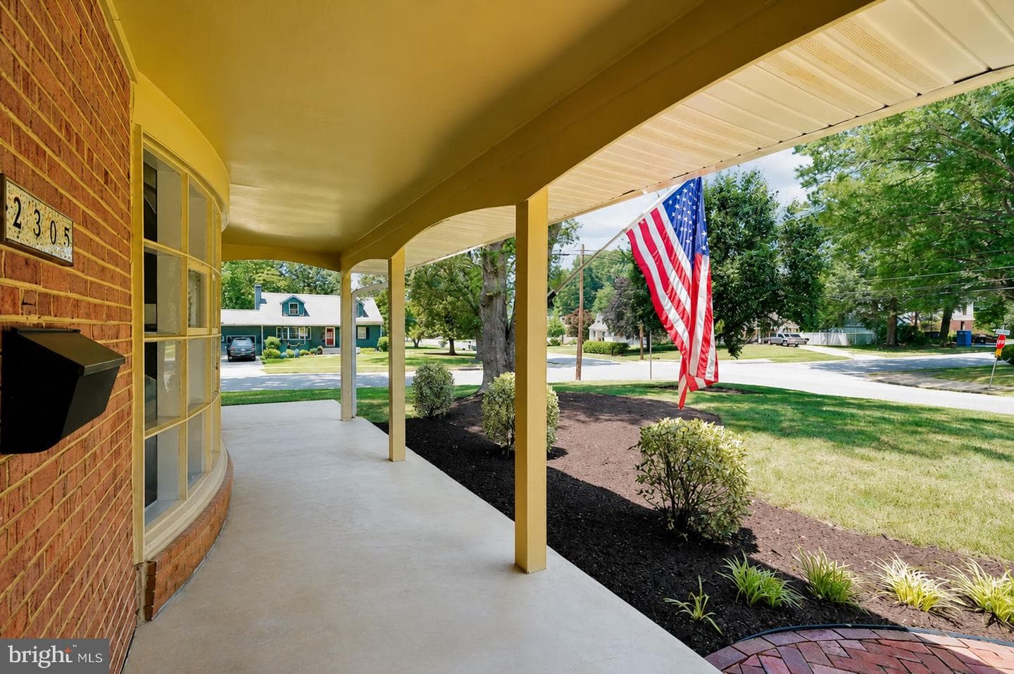 2305 Londonderry Road photo 4