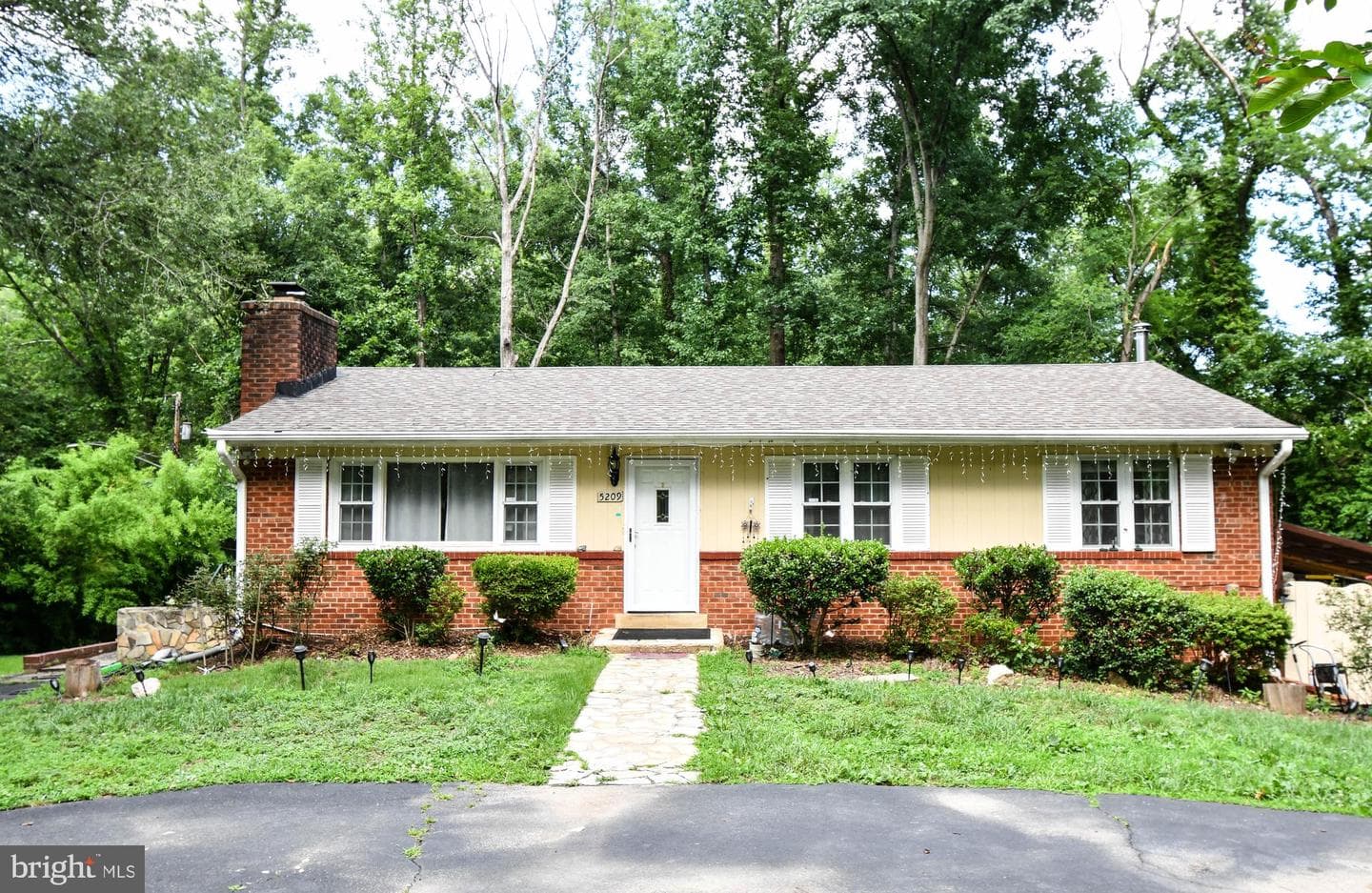 5209 Yuma Ct, Alexandria