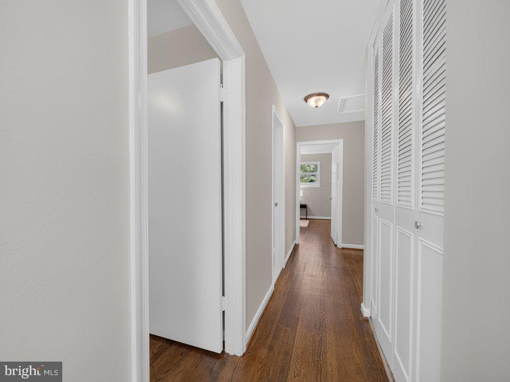 5502 Kings Park Drive photo 21
