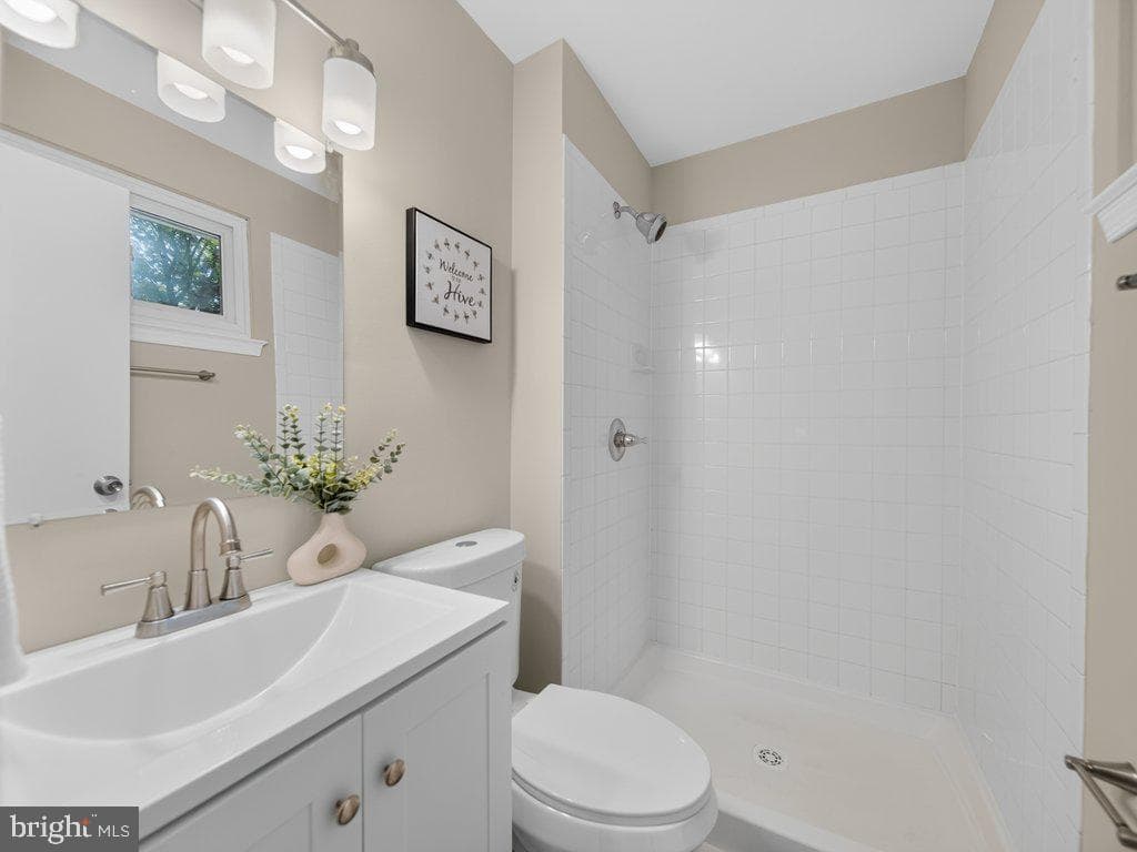 5502 Kings Park Drive photo 29