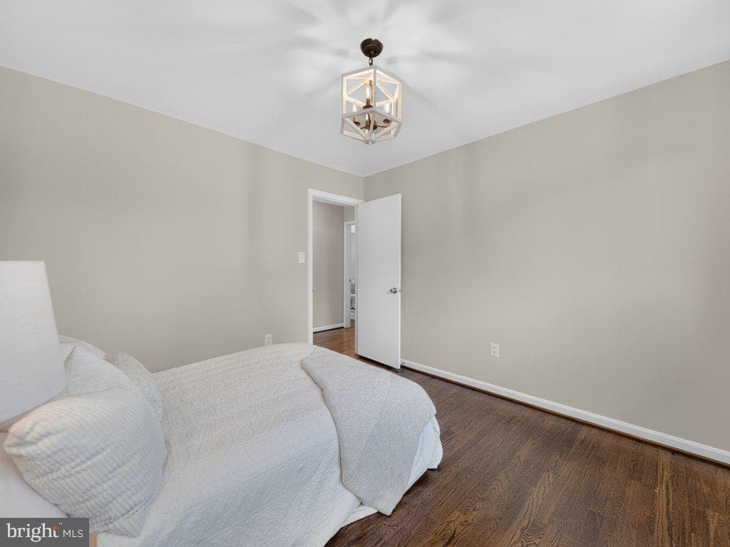 5502 Kings Park Drive photo 37