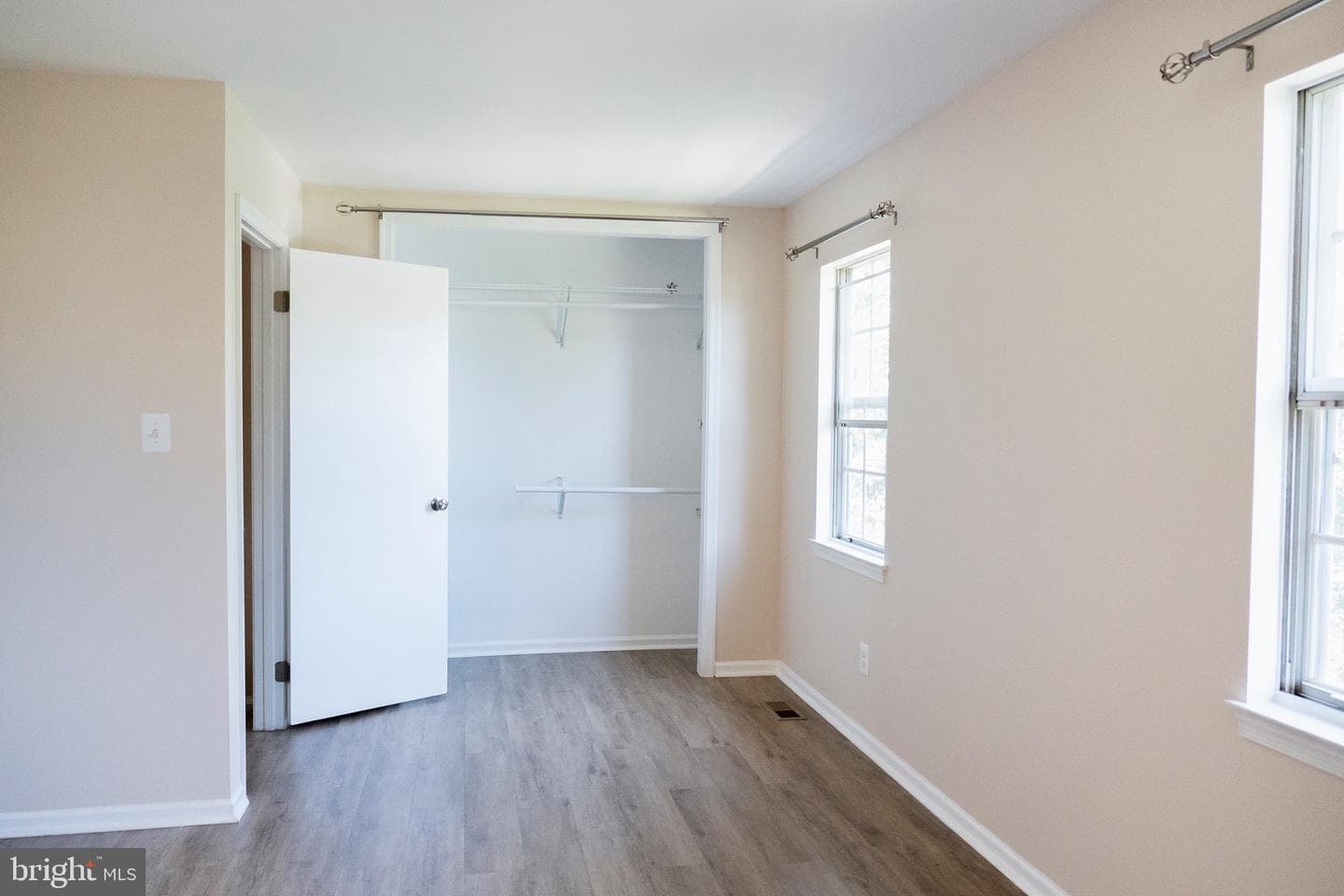 4048 Spring Run Court photo 13