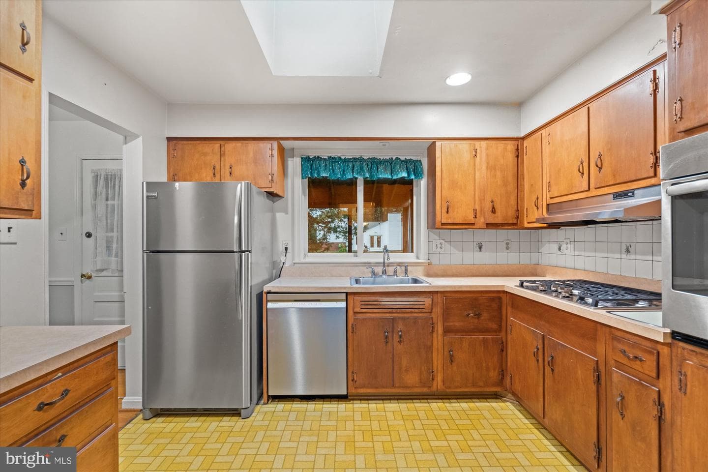 8316 Ashwood Drive photo 8