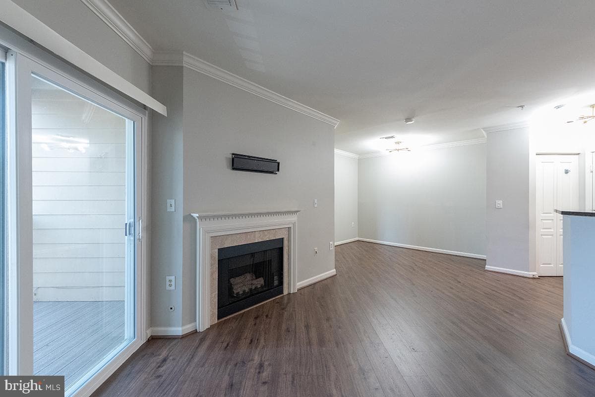 2204 Westcourt Ln # 317 photo 10