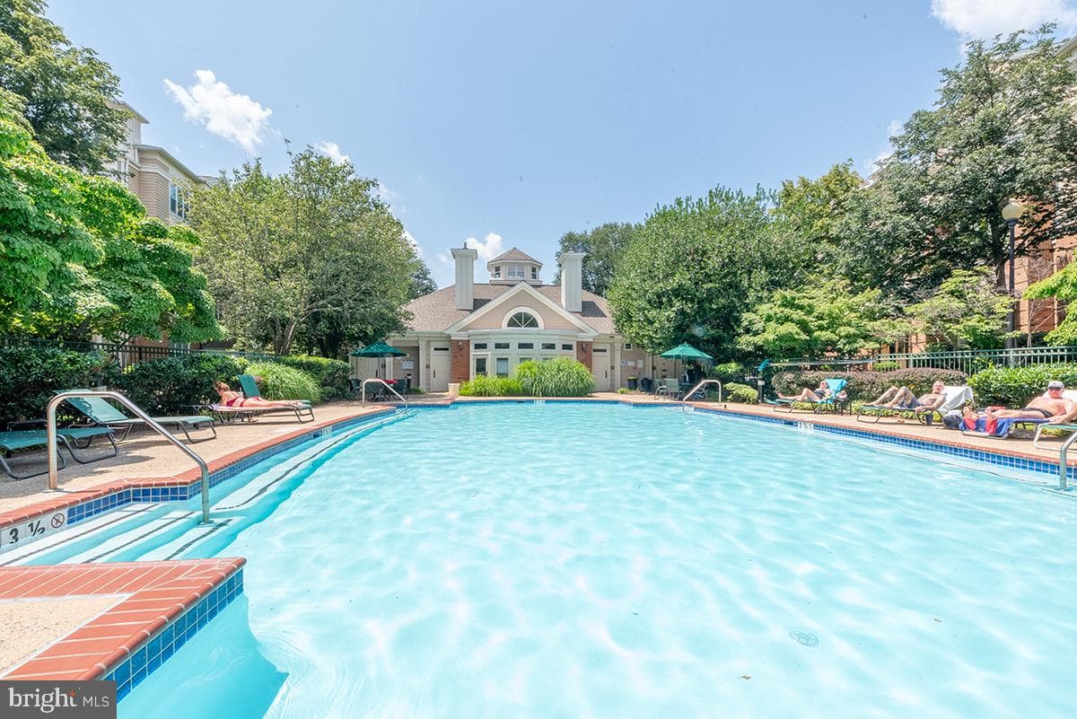 2204 Westcourt Ln # 317 photo 20