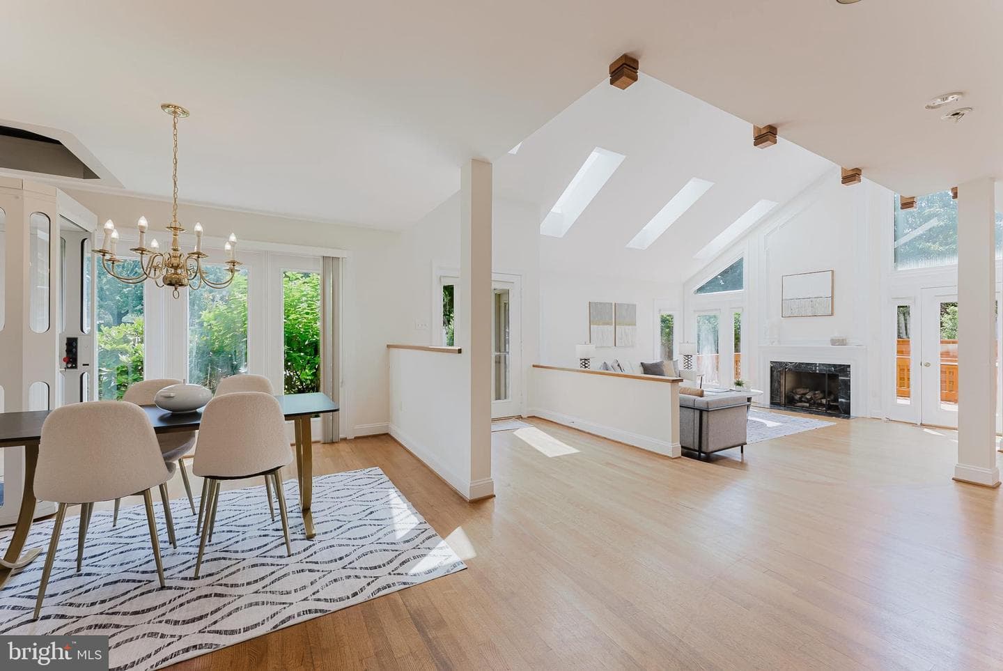 10527 Mereworth Lane photo 14