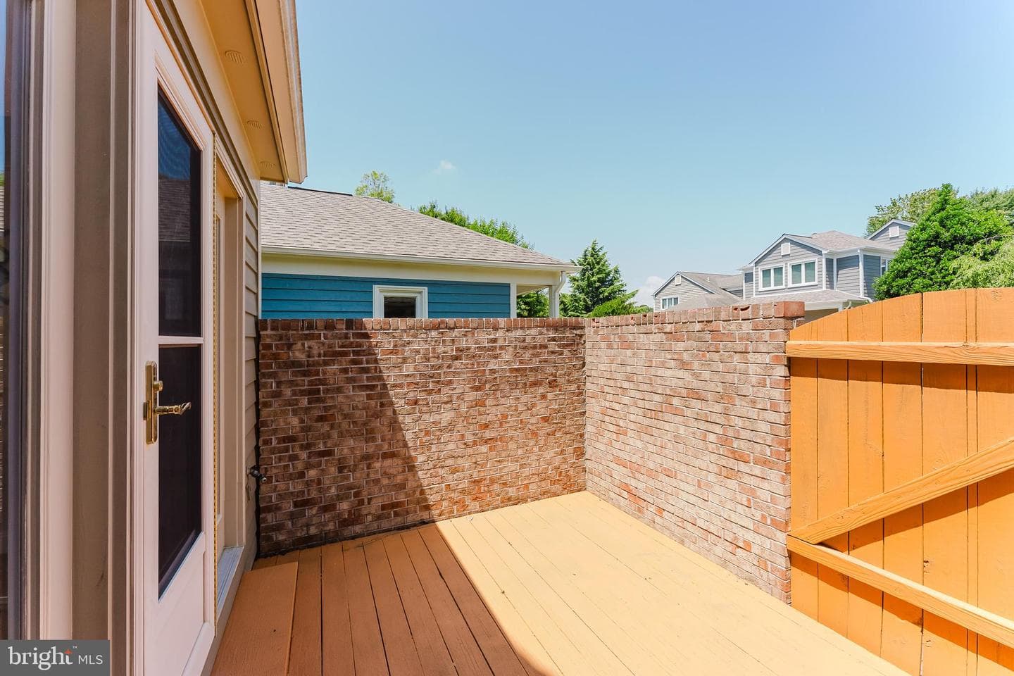 10527 Mereworth Lane photo 45