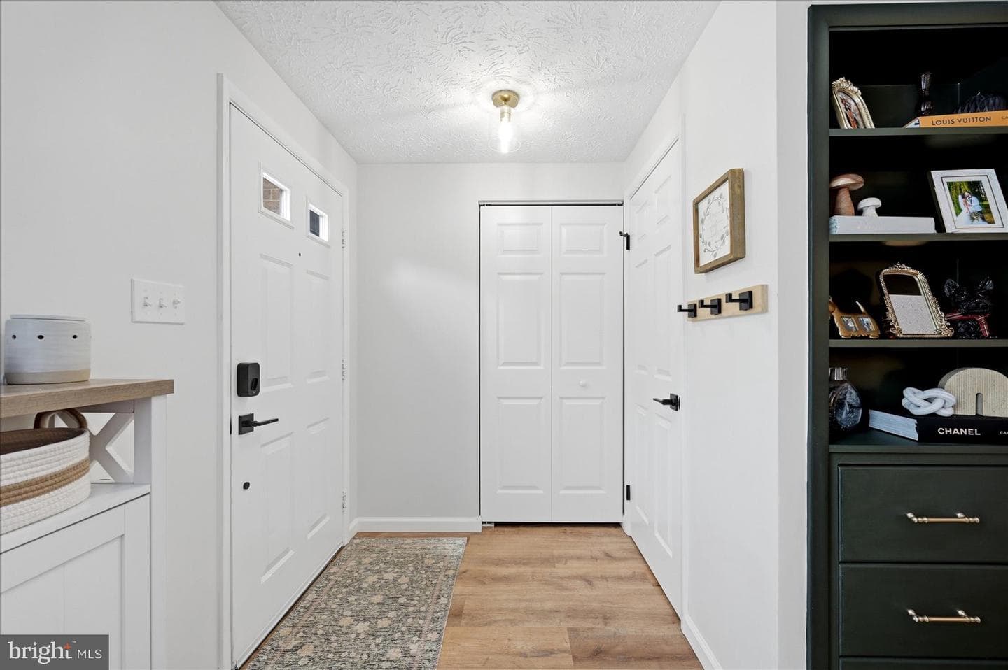 5835 Rock Forest Court photo 4