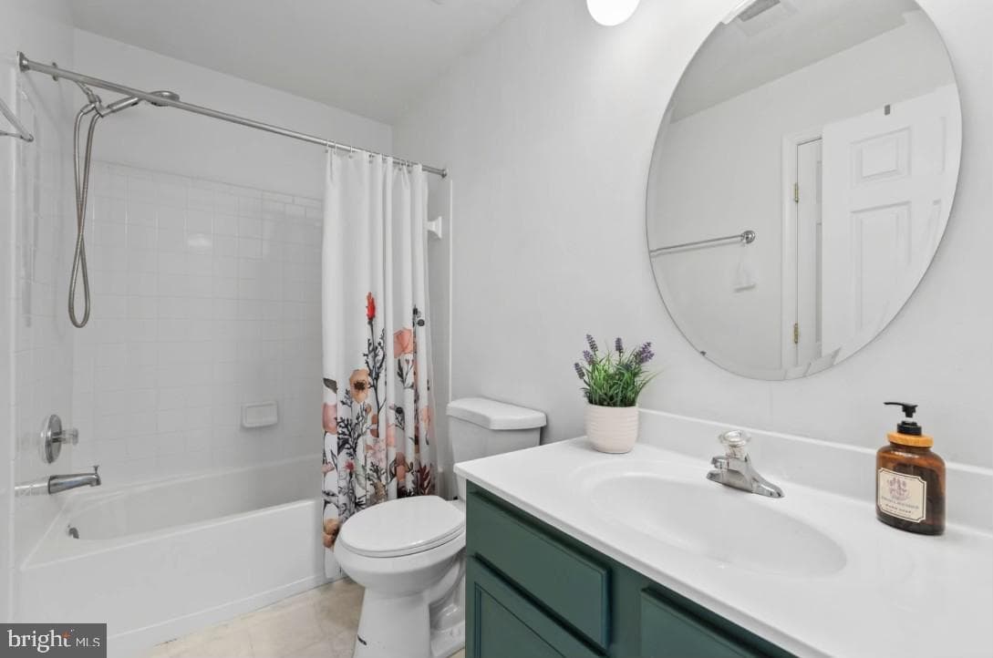 8570 Wyngate Manor Court photo 24