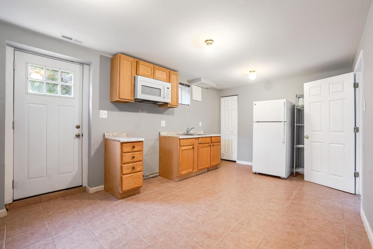 6802 Derrell Court photo 22