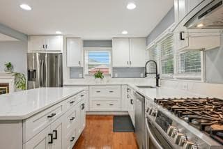 6802 Derrell Court photo 4