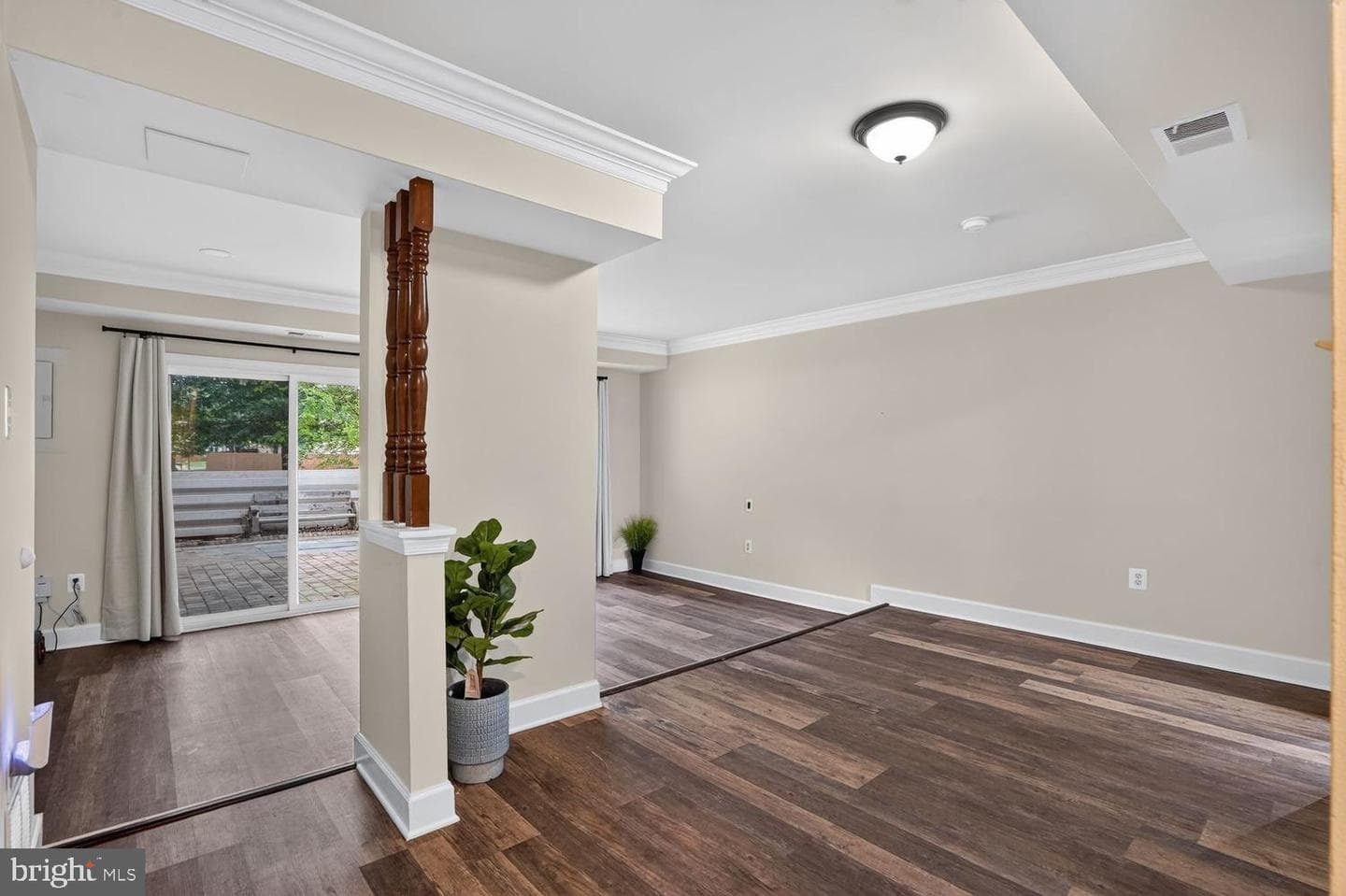 858 Dogwood Court photo 11