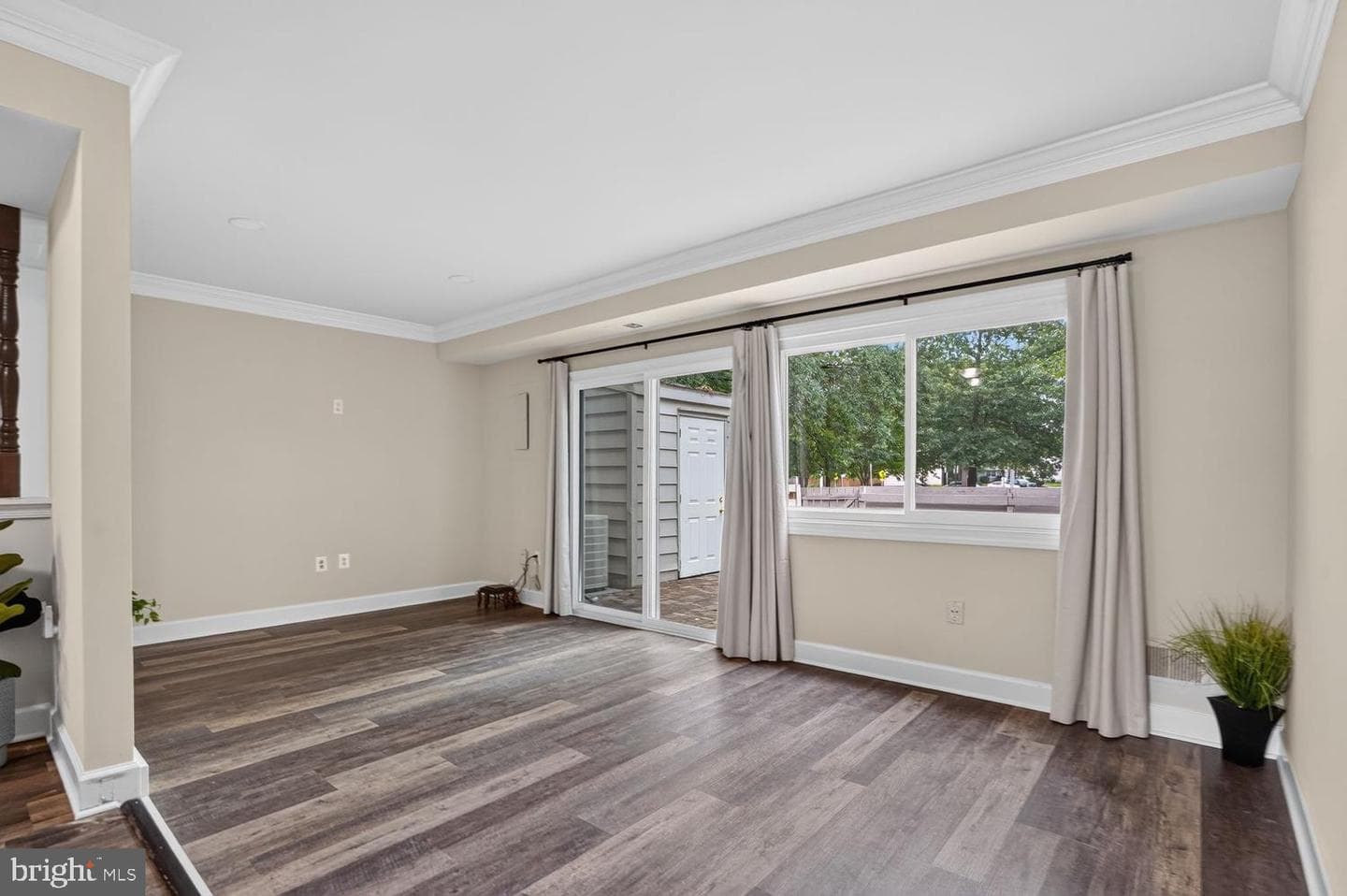 858 Dogwood Court photo 14