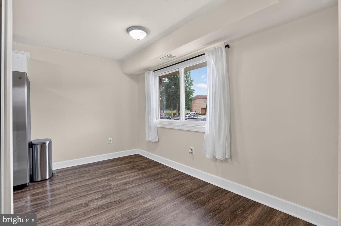 858 Dogwood Court photo 7