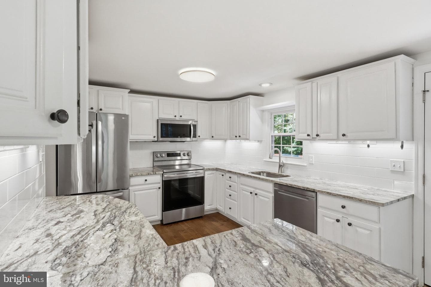 10100 Walnut Wood Court photo 9
