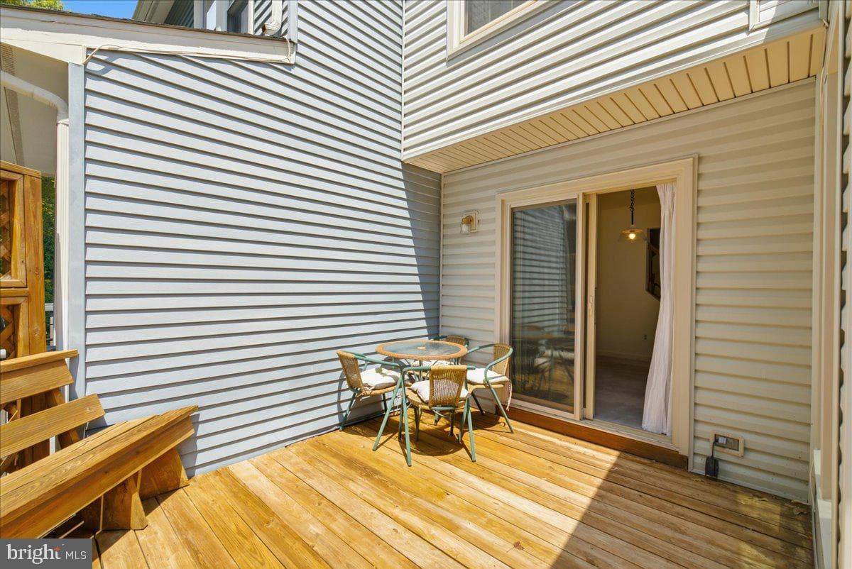 6090 Joust Lane photo 31
