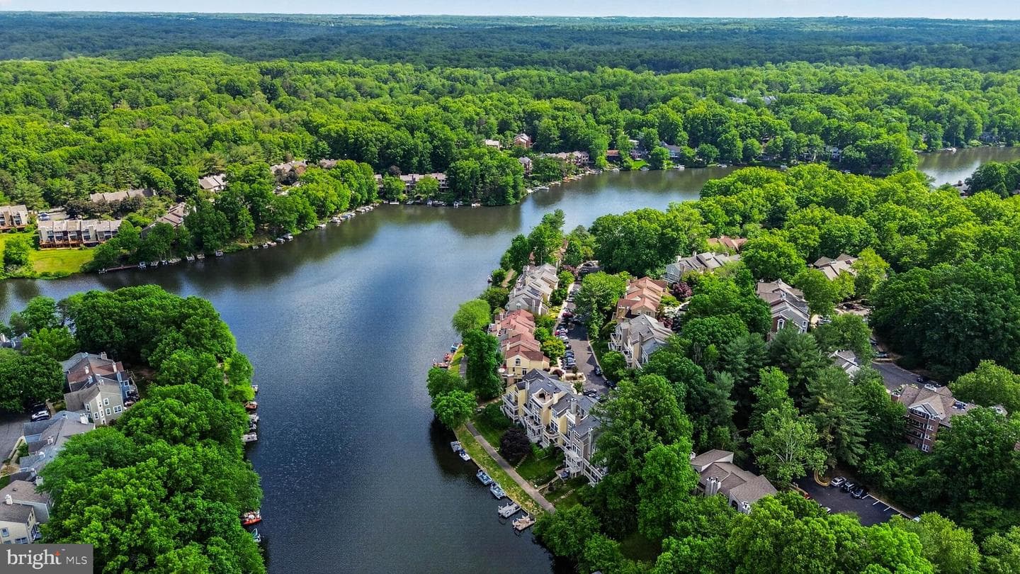 11103 Lake Chapel Lane, Reston