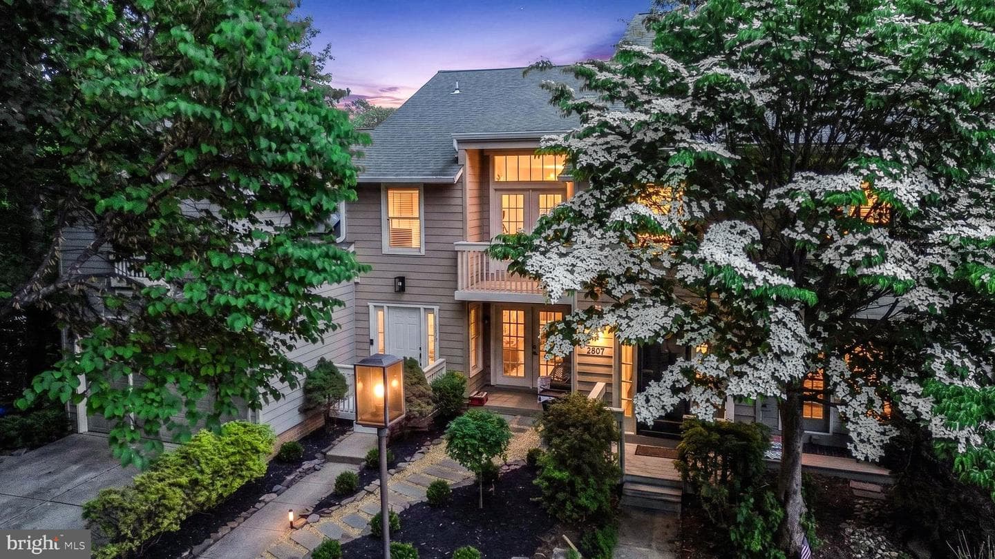 11103 Lake Chapel Lane, Reston