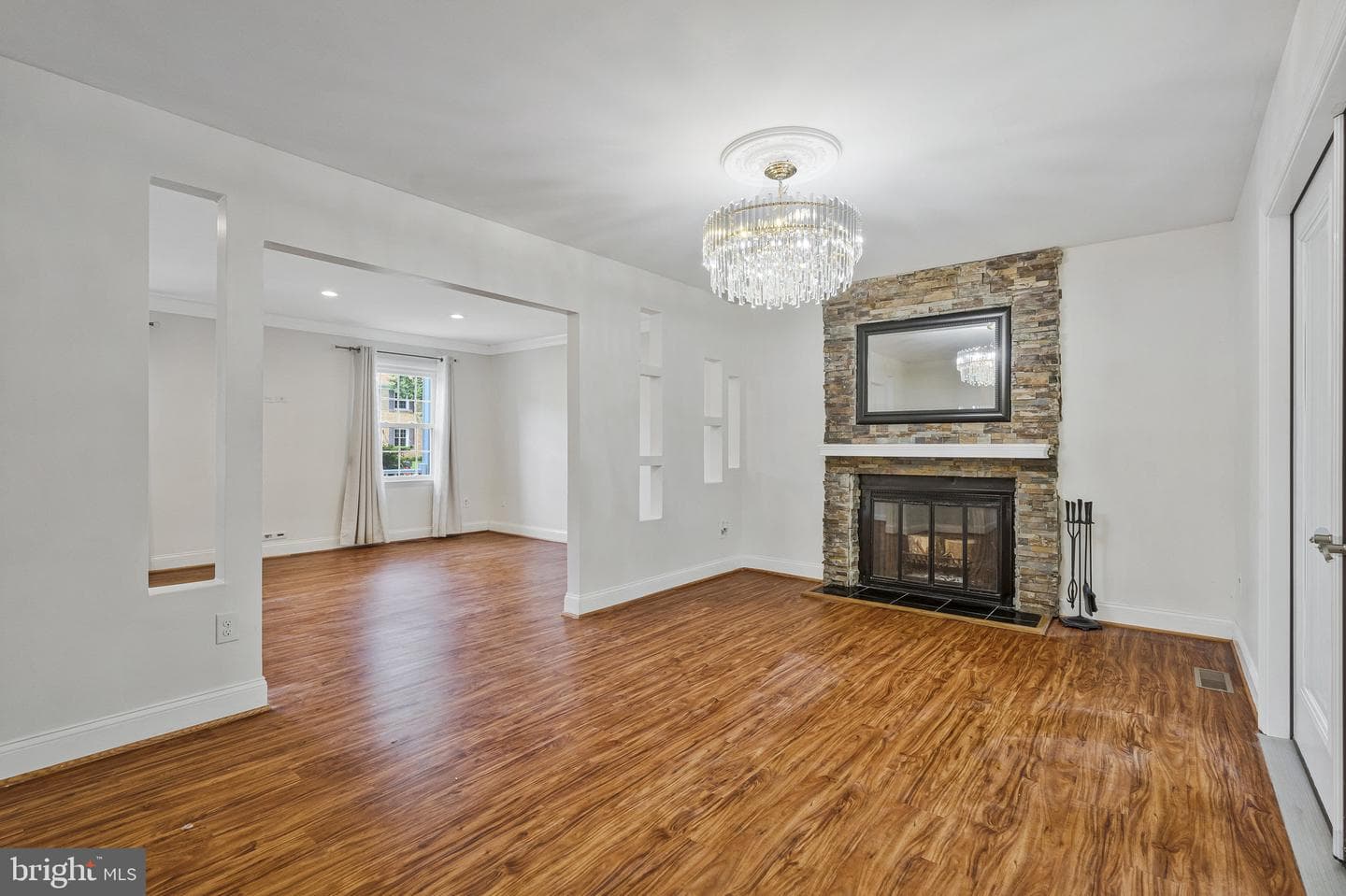 1107 Treeside Lane photo 10