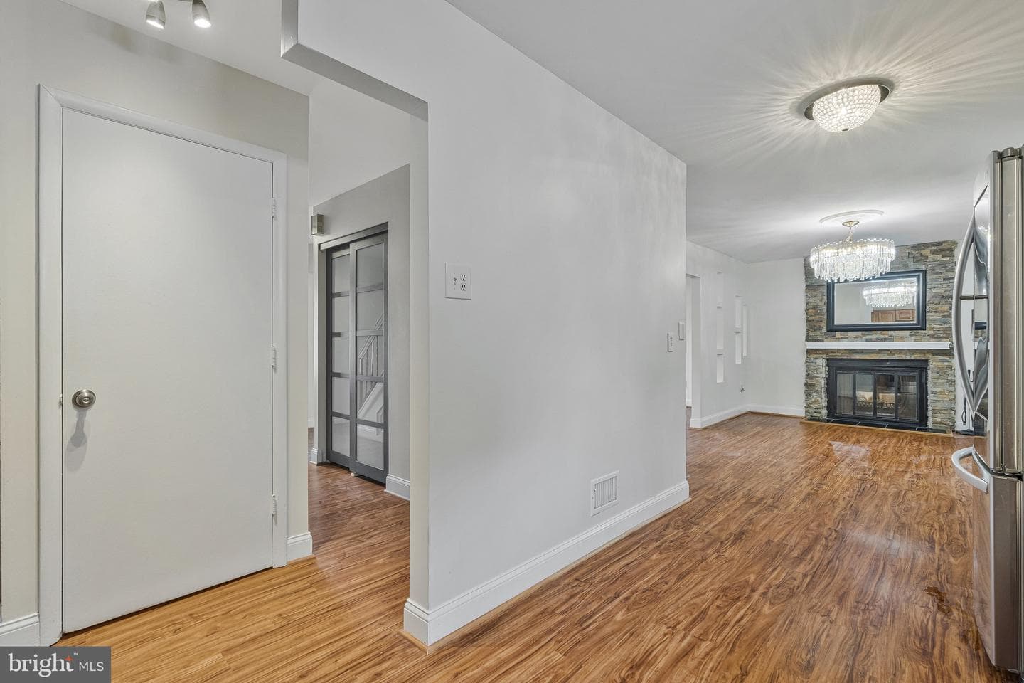1107 Treeside Lane photo 11