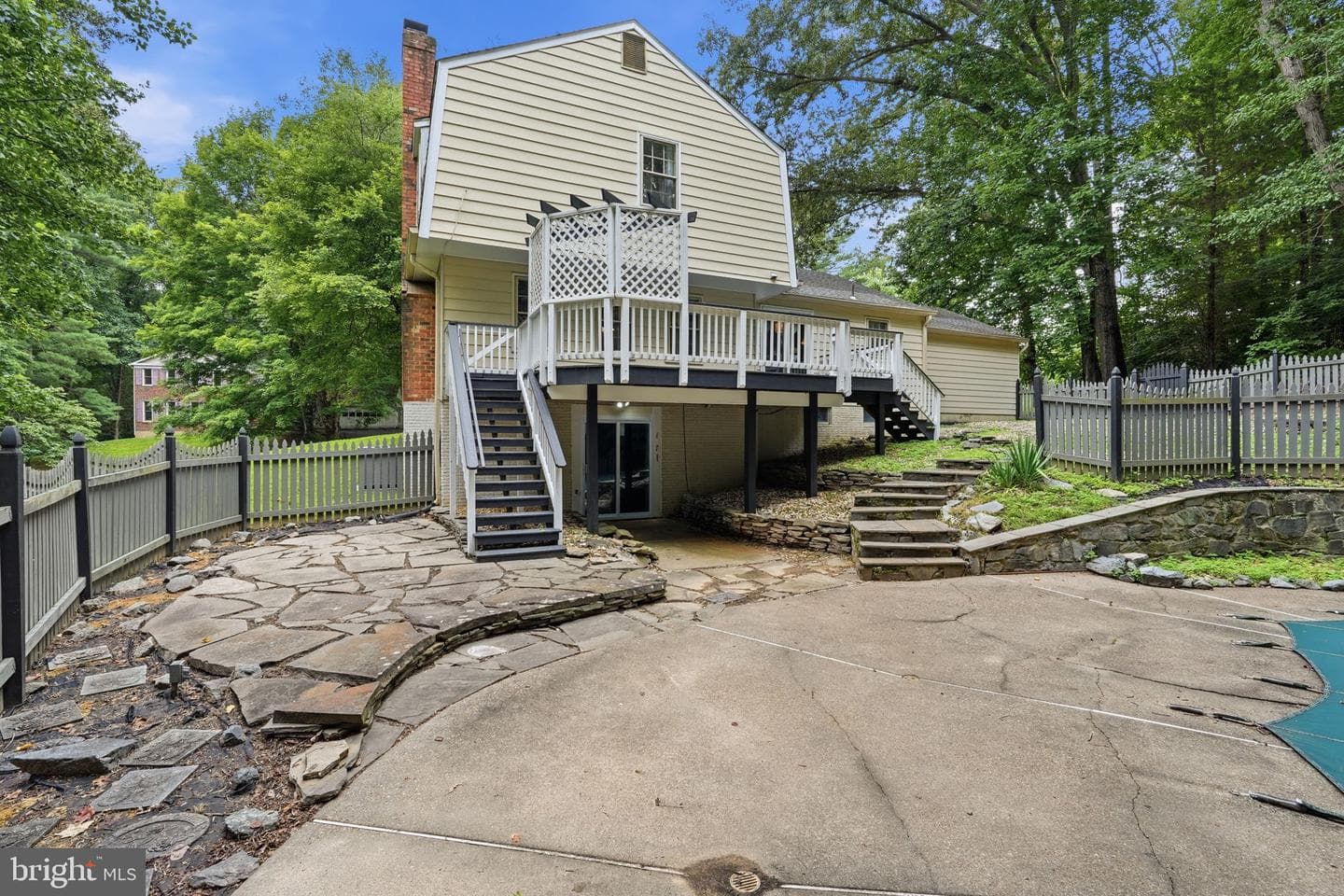 6121 Queens Brigade Court photo 24