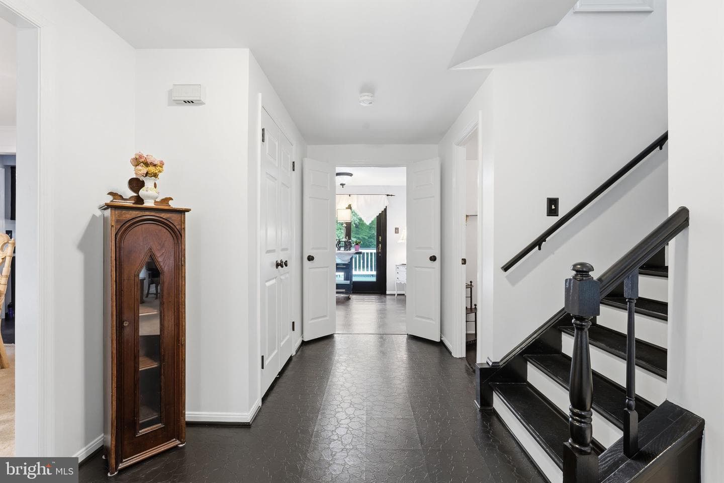 6121 Queens Brigade Court photo 7
