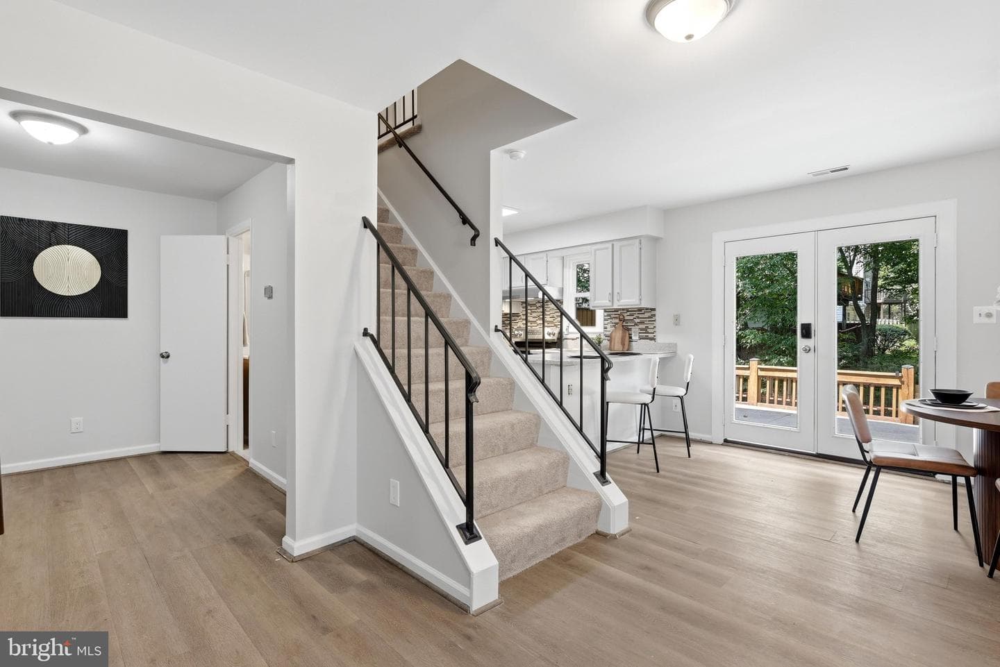 6015 Chestnut Hollow Court photo 9