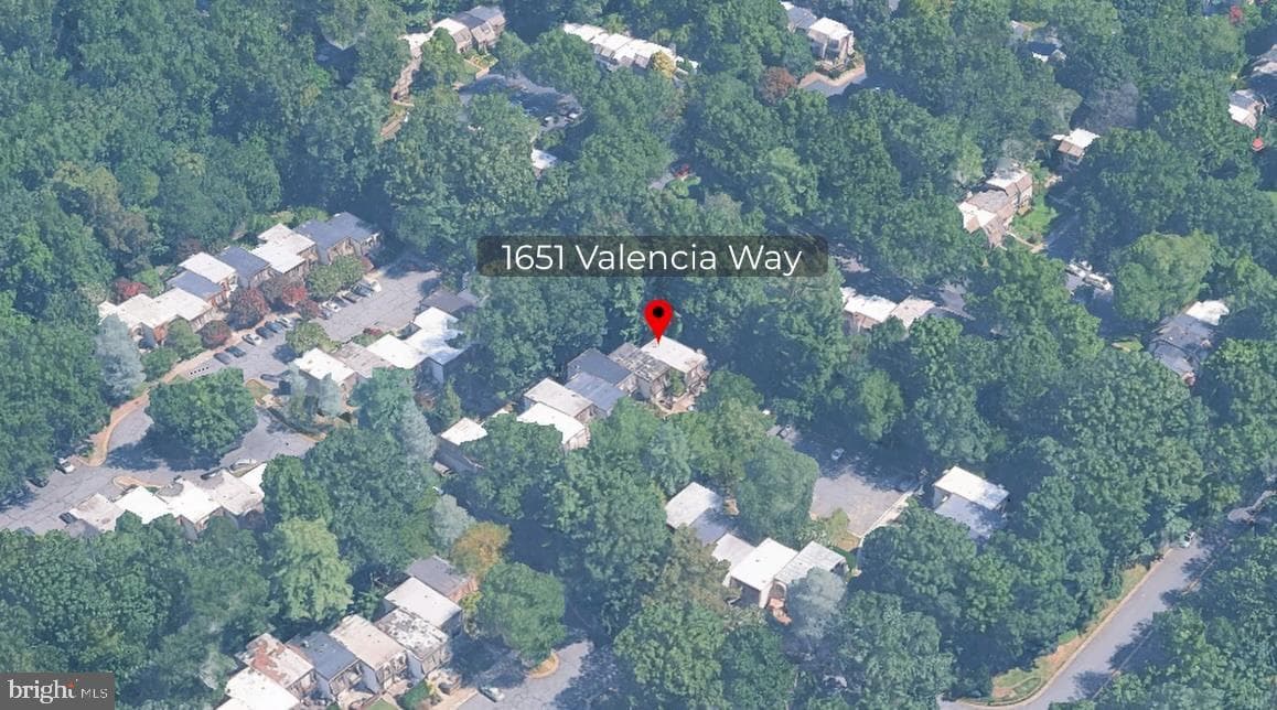 1651 Valencia Way, Reston
