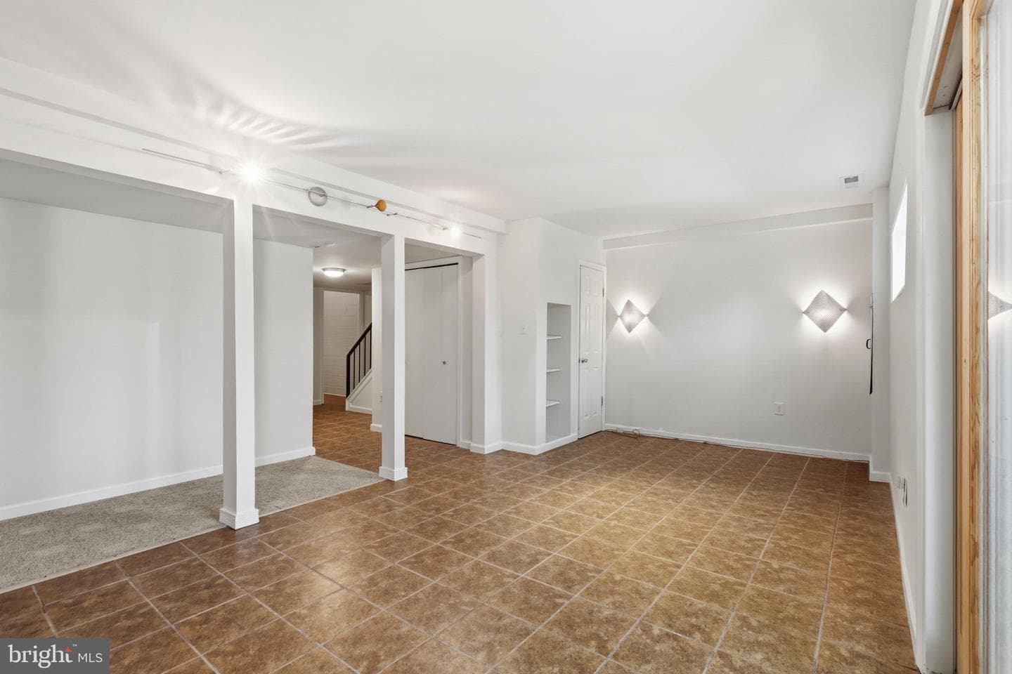 1651 Valencia Way photo 34
