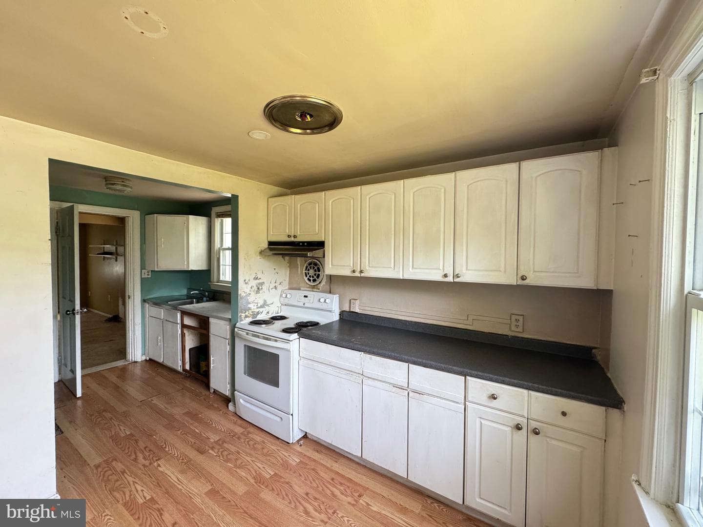 5213 Pole Road, Alexandria