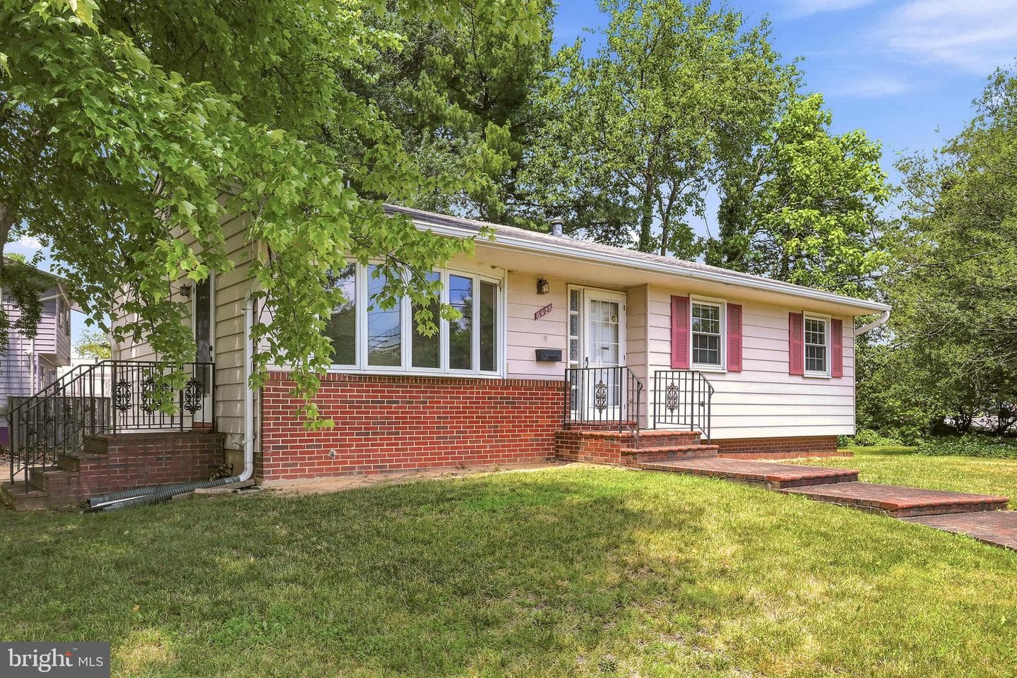 6426 Deepford Street, Springfield