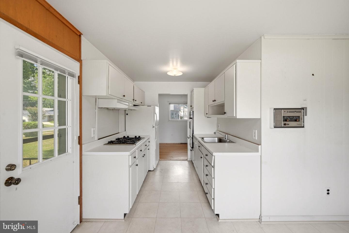 6426 Deepford Street photo 3
