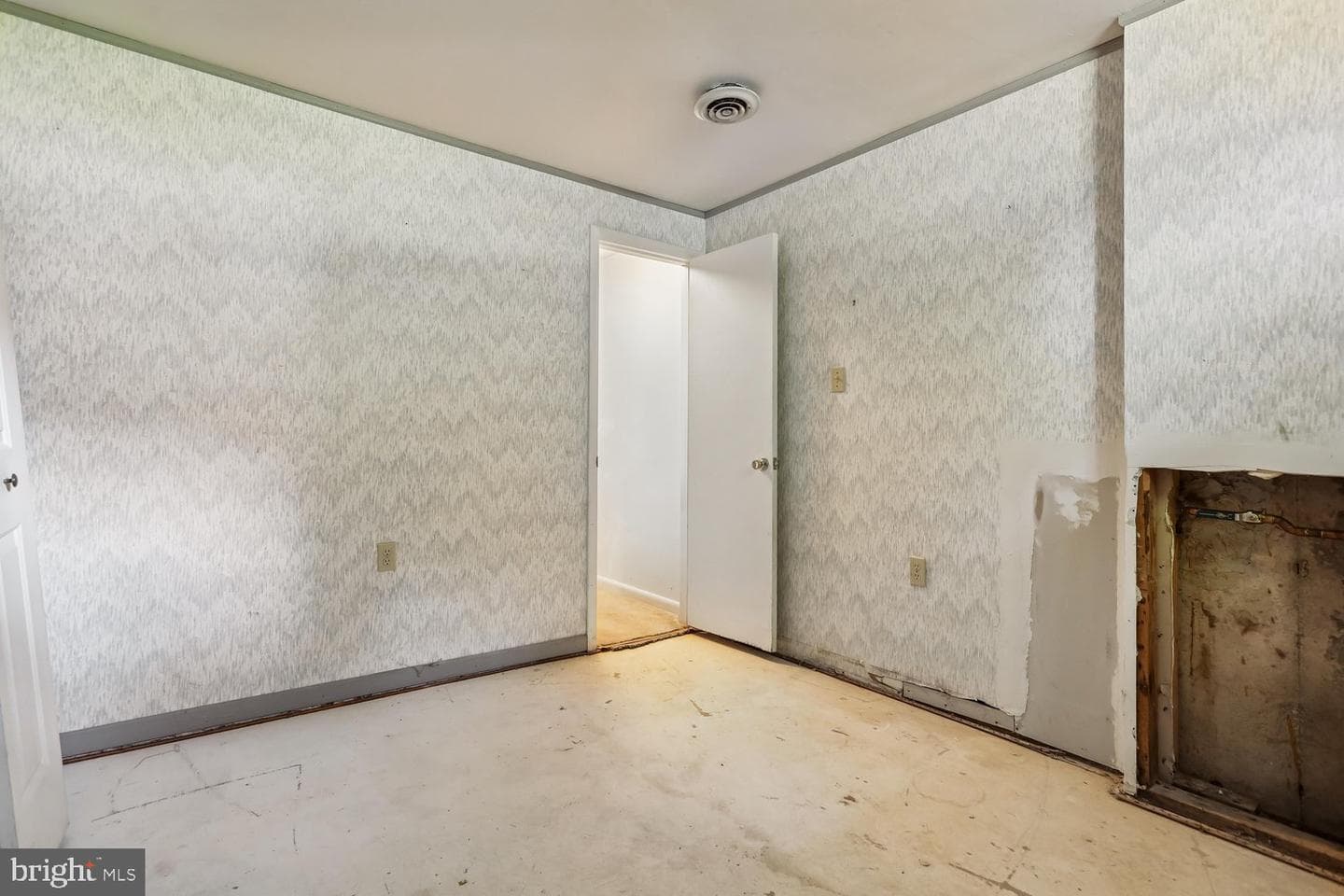 15226 Elk Run Road photo 26