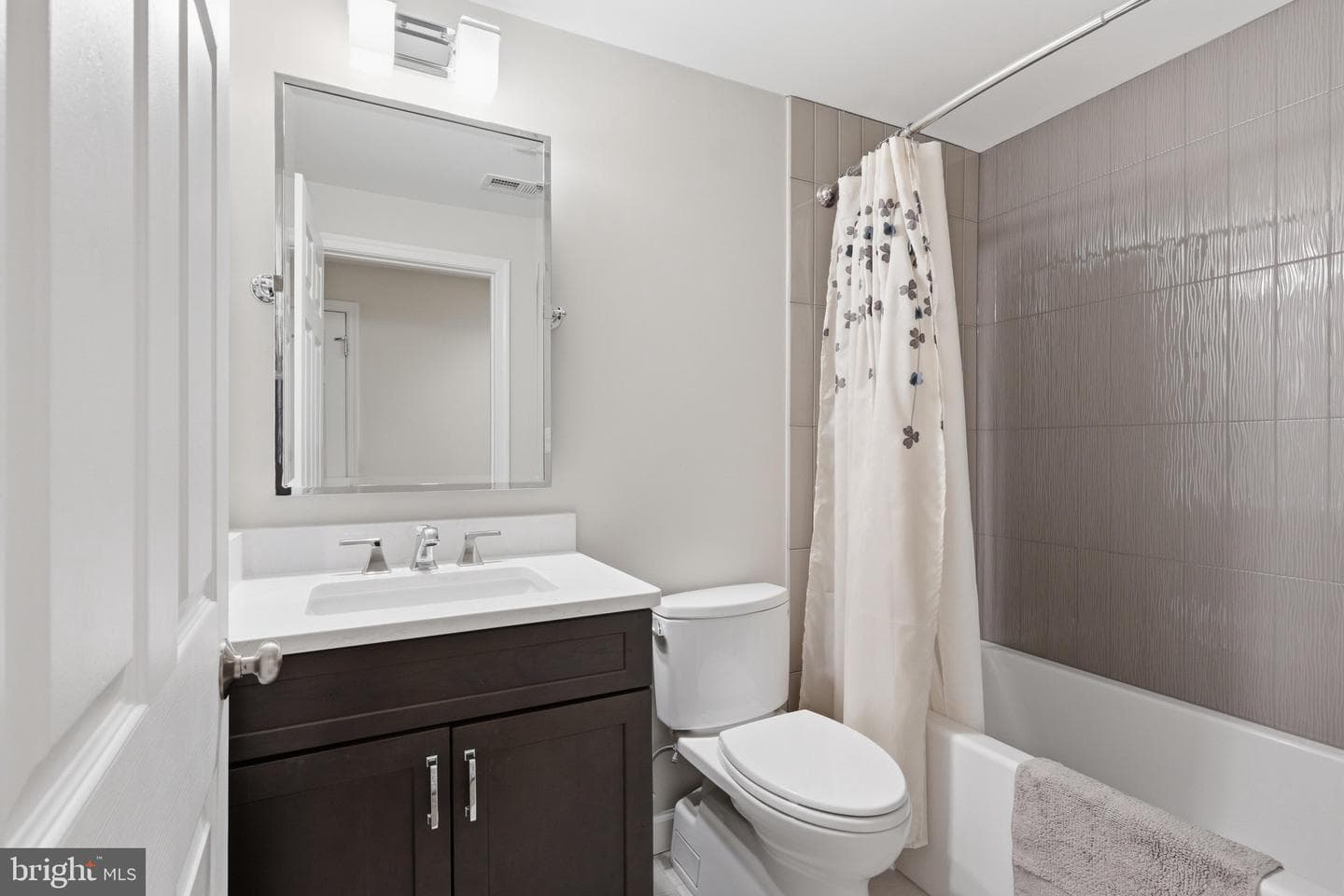 9825 Wolcott Drive photo 31