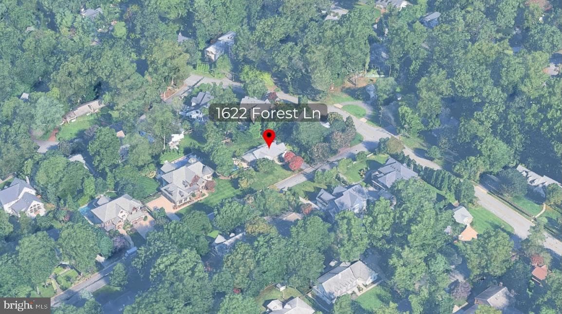 1622 Forest Lane, Mclean