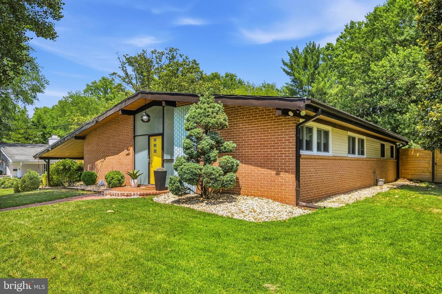 8801 Camden Street photo 3