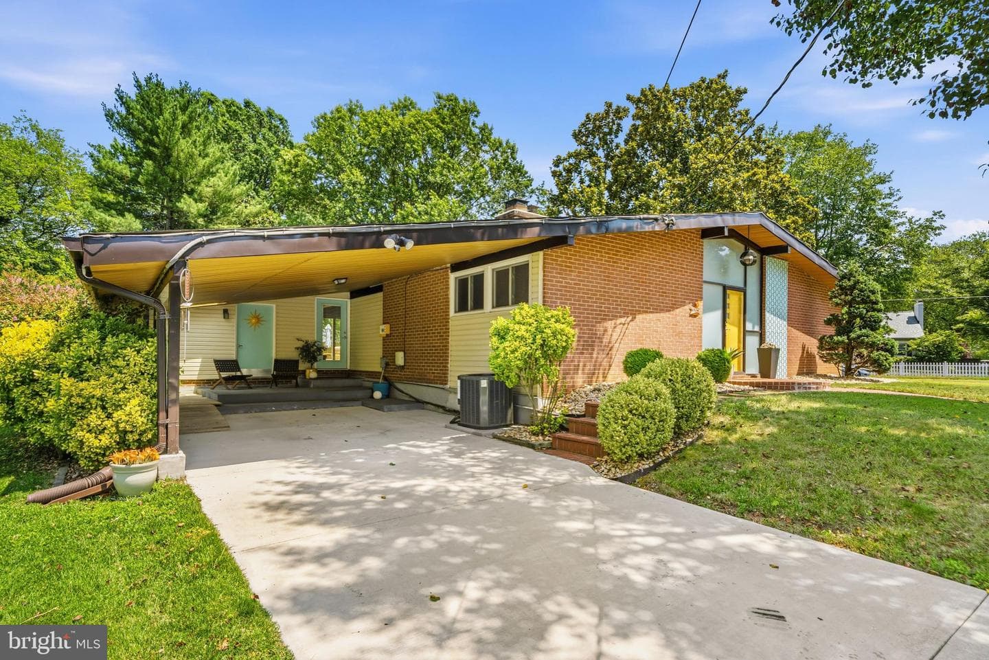 8801 Camden Street photo 5