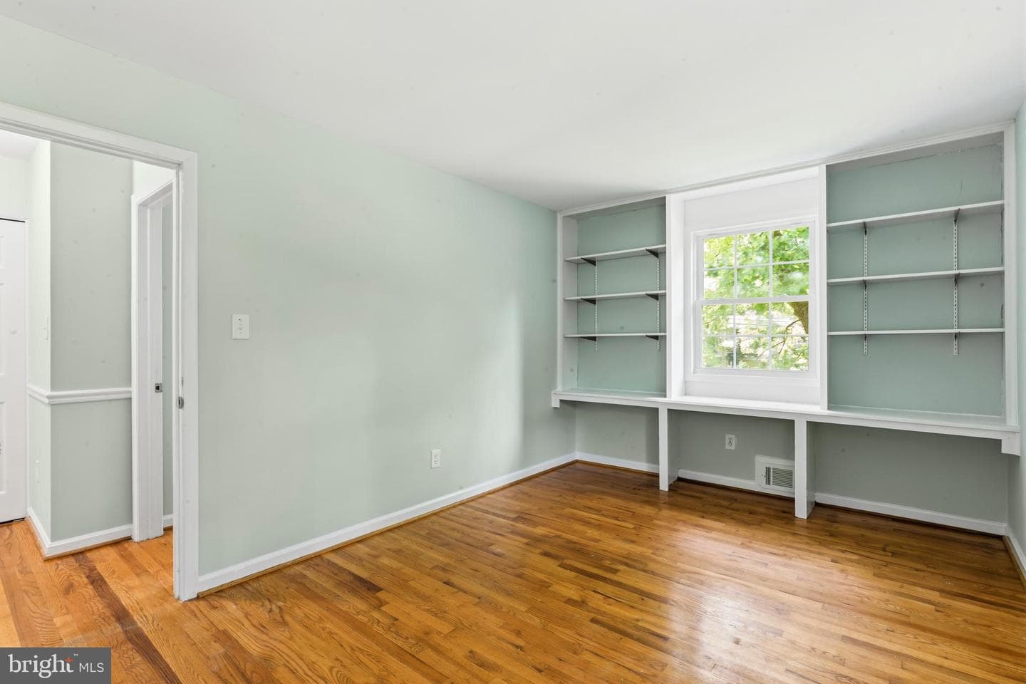 10922 Decatur Drive photo 32