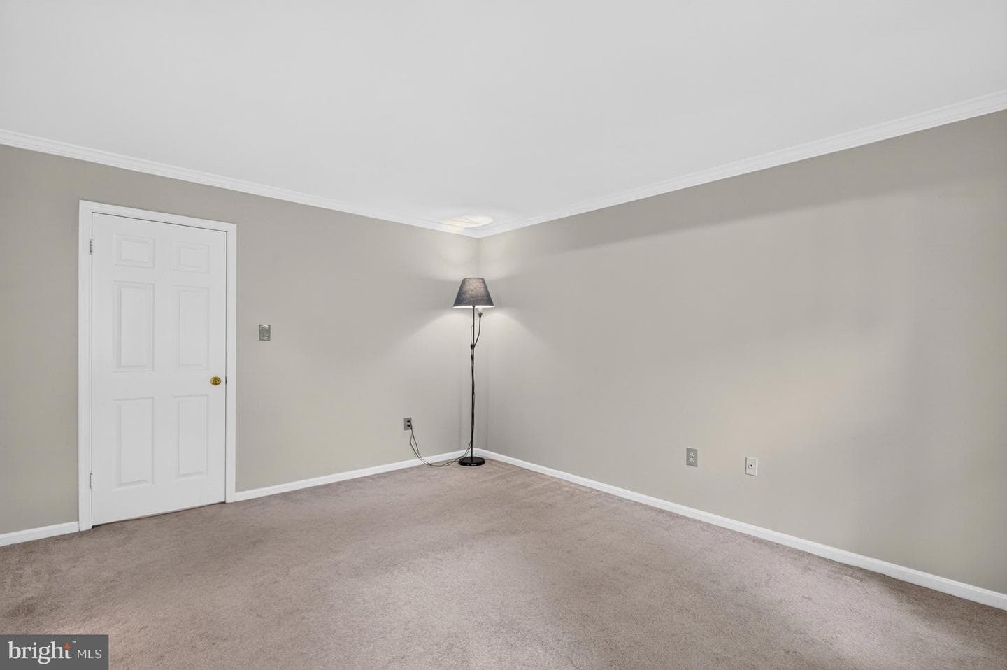 2836 Kelly Square photo 30