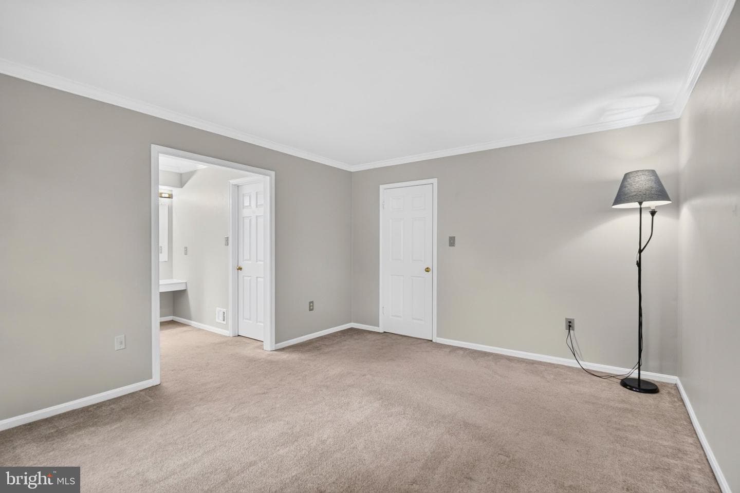 2836 Kelly Square photo 31